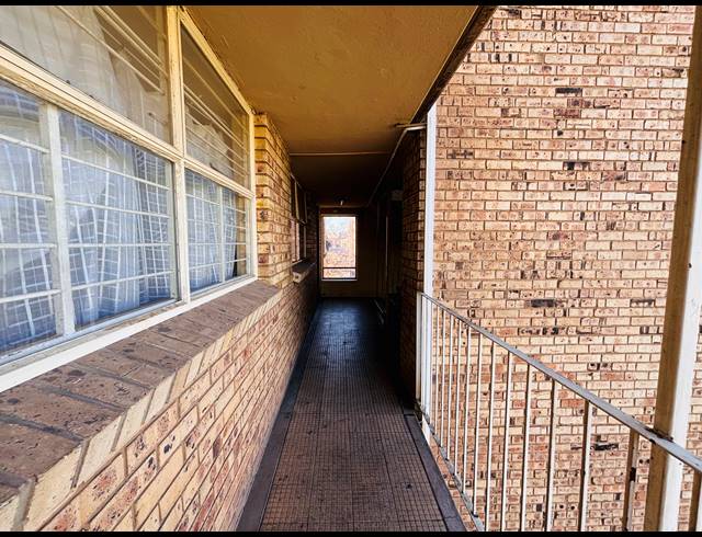 3 BEDROOM APARTMENT FOR SALE IN SUNNYSIDE